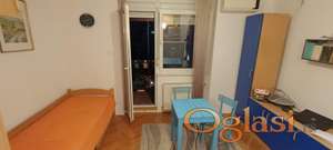 Bez posrednika!  Vlasnik prodaje garsonjeru na Grbavici 26.5m2, 2 sprat